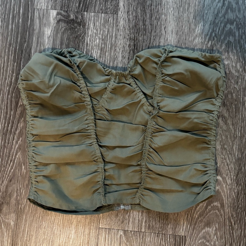 Prettylittlething | Ruched Strapless Top